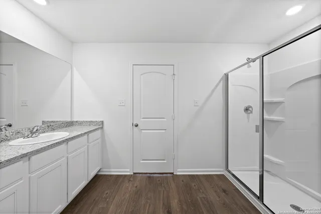 $319,900 | 16021 Stratford Cove, Lytle, TX 78052