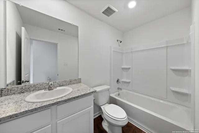 $319,900 | 16021 Stratford Cove, Lytle, TX 78052