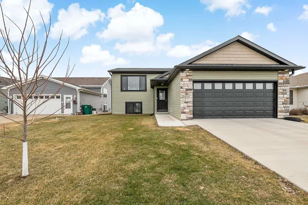$315,000 | 1024 Talon Avenue, Wabasha, MN 55981