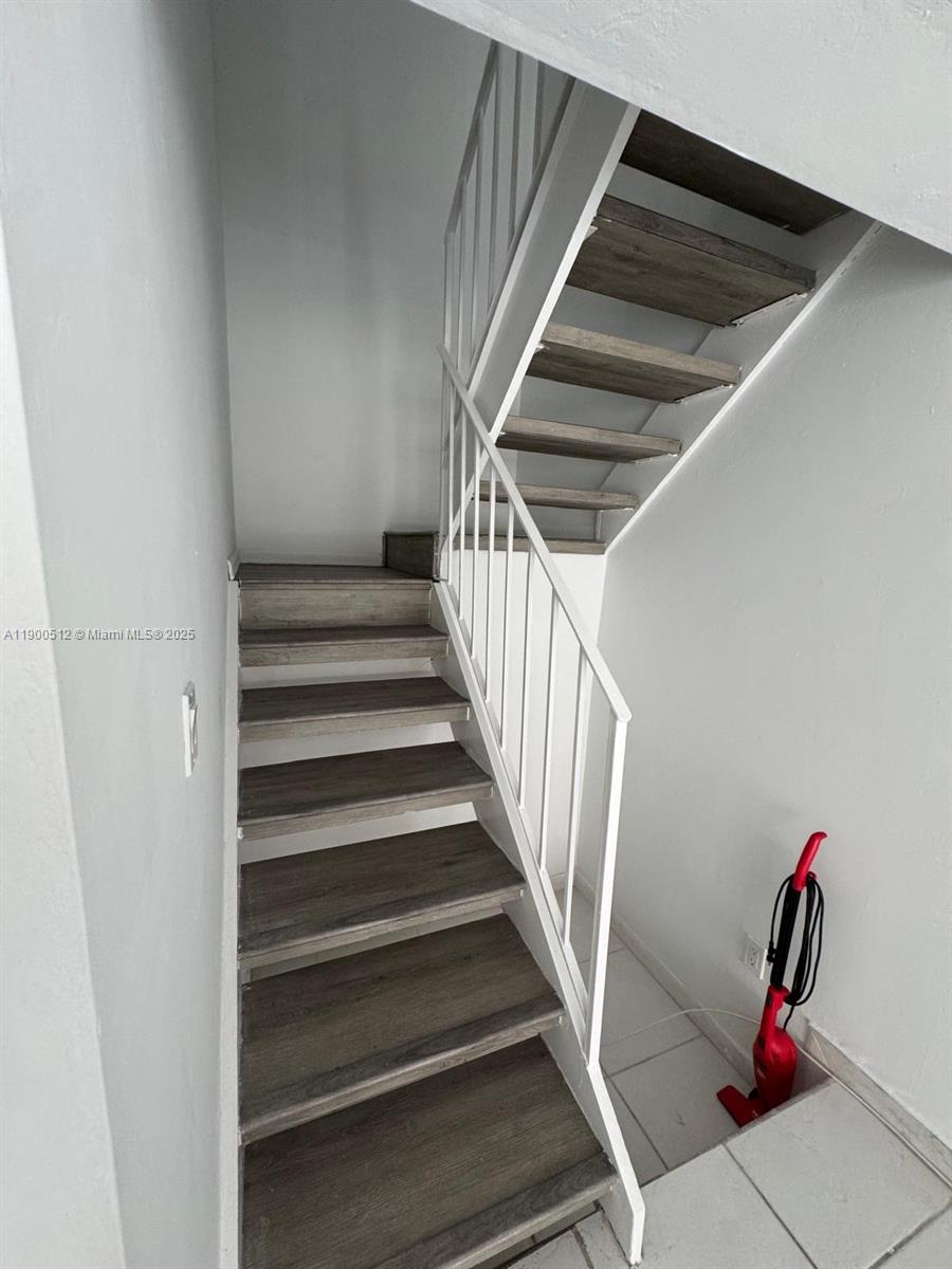 9155 Fontainebleau Boulevard, Unit 5 Miami, FL 33172 - Photo 5 of 18 a view of entryway