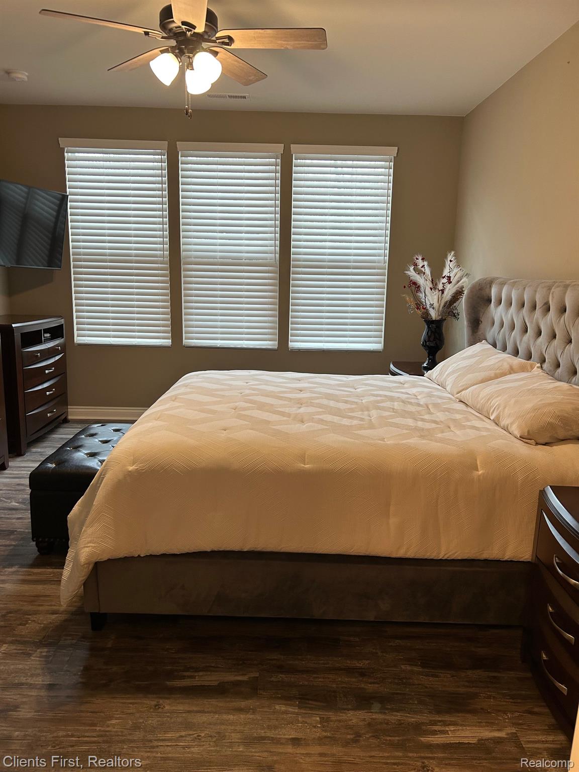 49765 Mapleton Road Canton, MI 48188 - Photo 20 of 24 Gallery Image 20