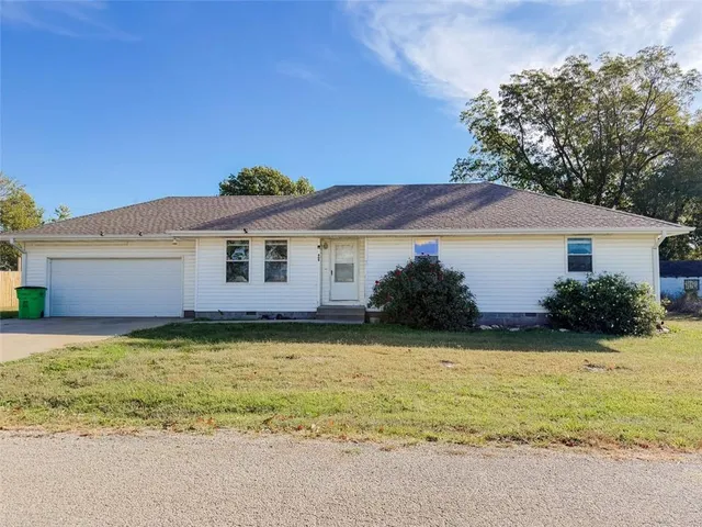 $120,000 | 409 May Street, Cherryvale, KS 67335