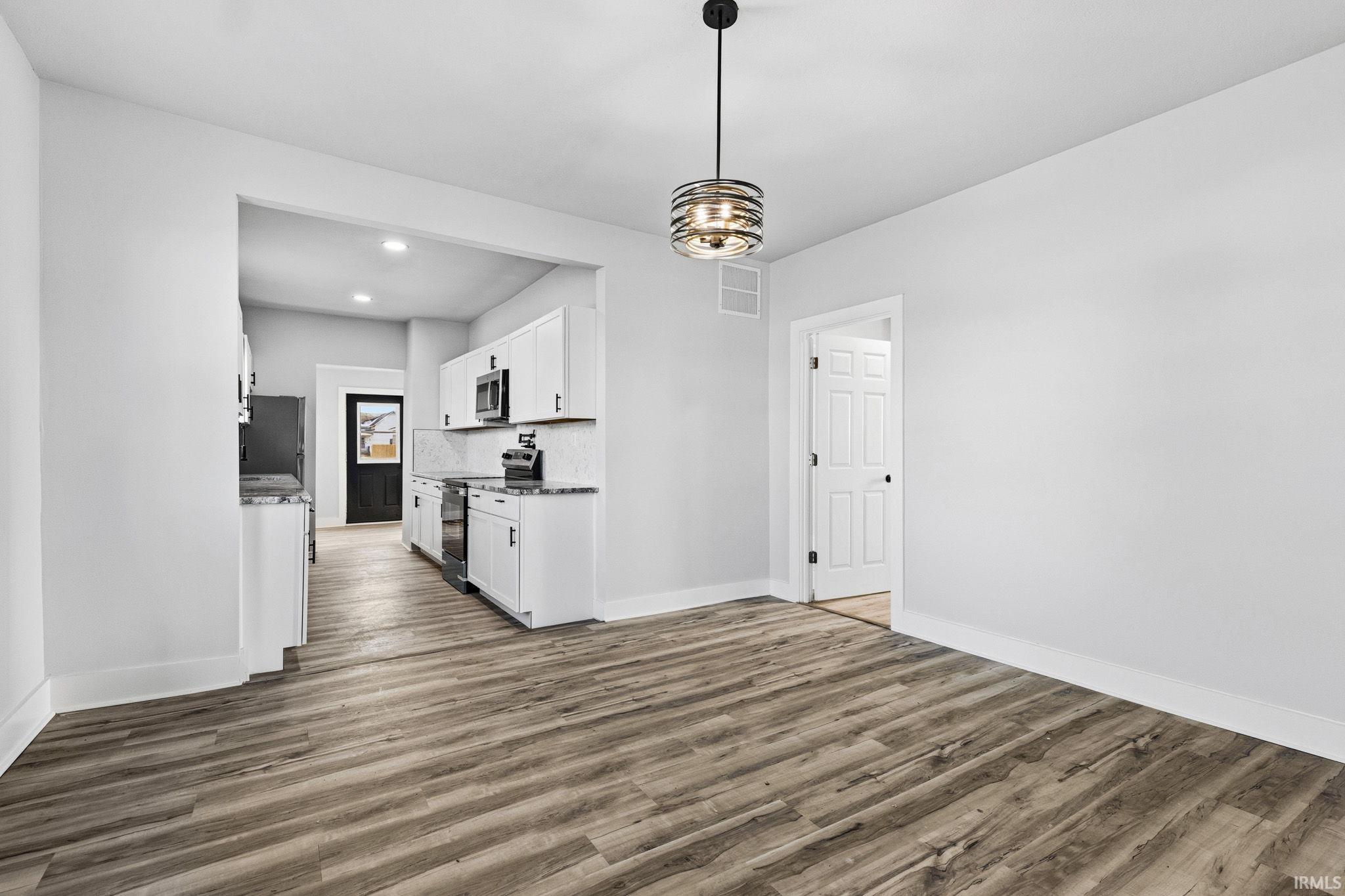 217 South 4th Street Tipton, IN 46072 - Photo 3 of 28