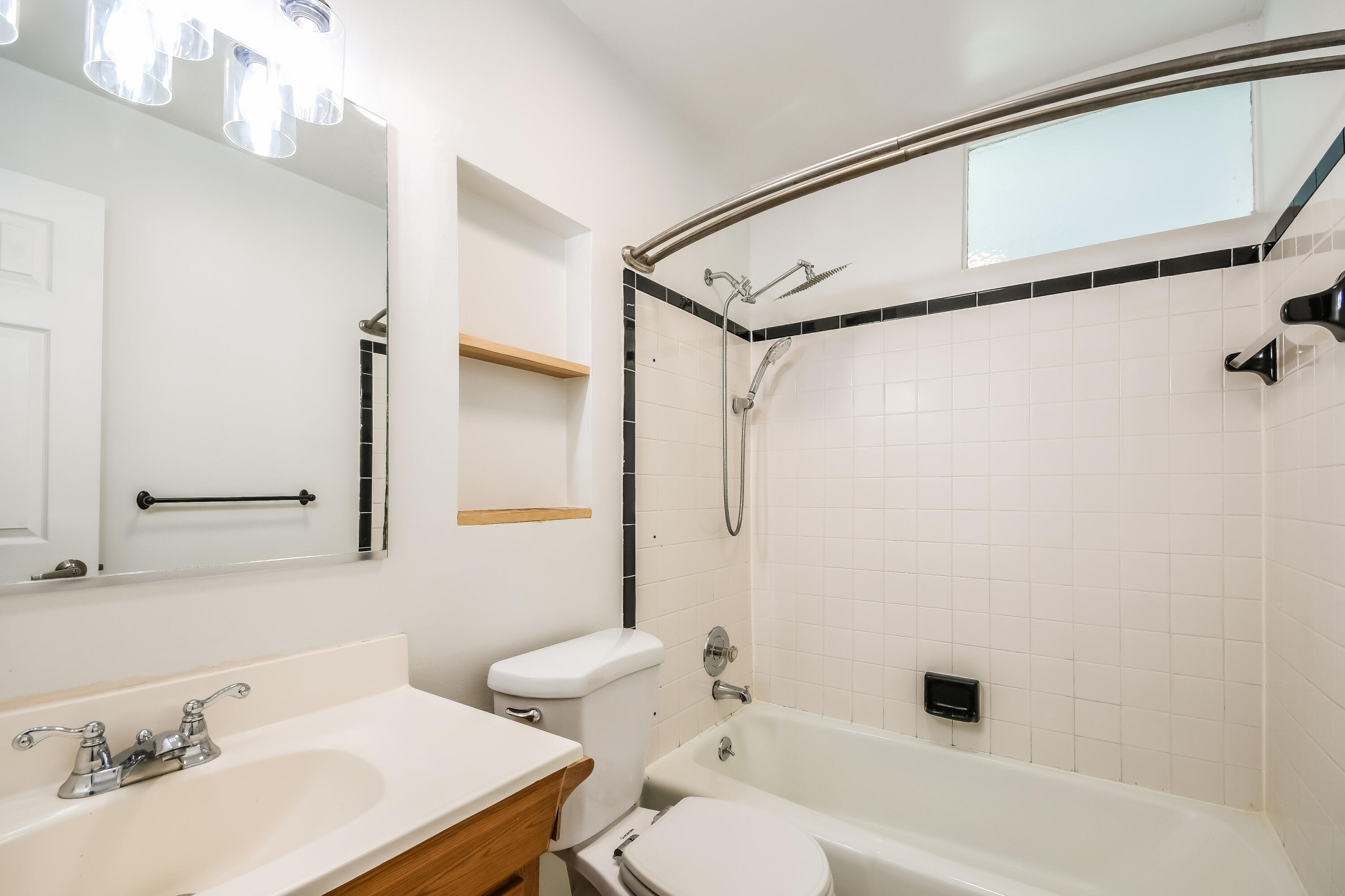 2373 Otranto Road North Charleston, SC 29406 - Photo 13 of 16 14-photo-Bathroom-9ef1c4f4-bf73-4b57-a28