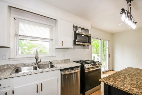 $2,200 | 2373 Otranto Road, North Charleston, SC 29406