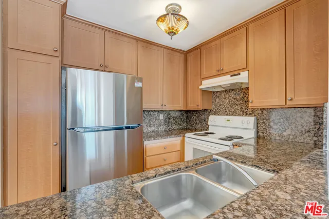 $750,000 | 23901 Civic Center Way, Unit D238, Malibu, CA 90265