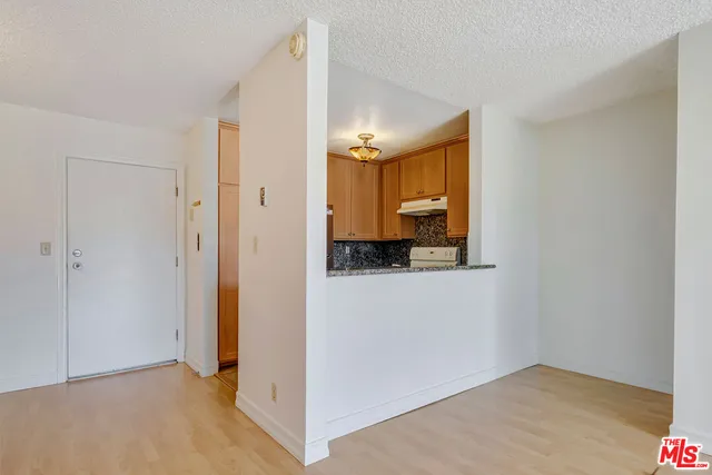 $750,000 | 23901 Civic Center Way, Unit D238, Malibu, CA 90265