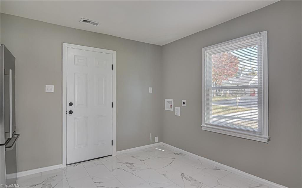 1418 Valley Ridge Drive High Point, NC 27260 - Photo 9 of 29 Gallery Image 9