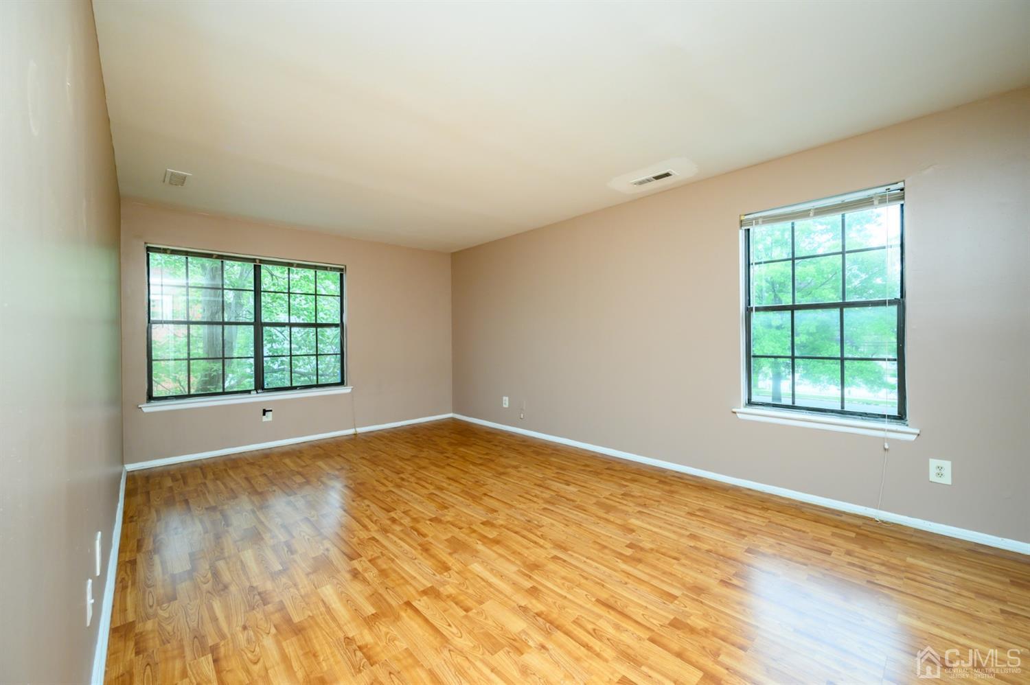 44 Boulder Drive Edison, NJ 08817 - Photo 17 of 21 a view of an empty room with a window