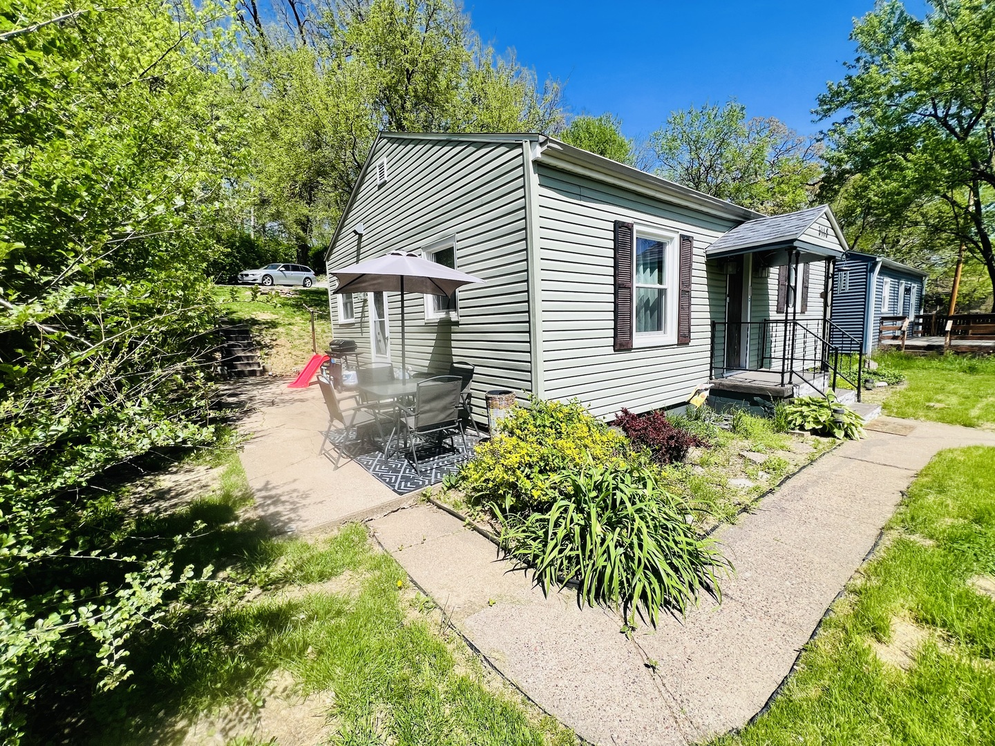 3118 Indian Road Davenport, IA 52802 - Photo 3 of 17 Gallery Image 3