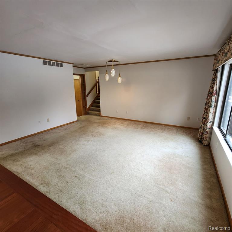 28705 Inkster Road Farmington Hills, MI 48334 - Photo 4 of 24