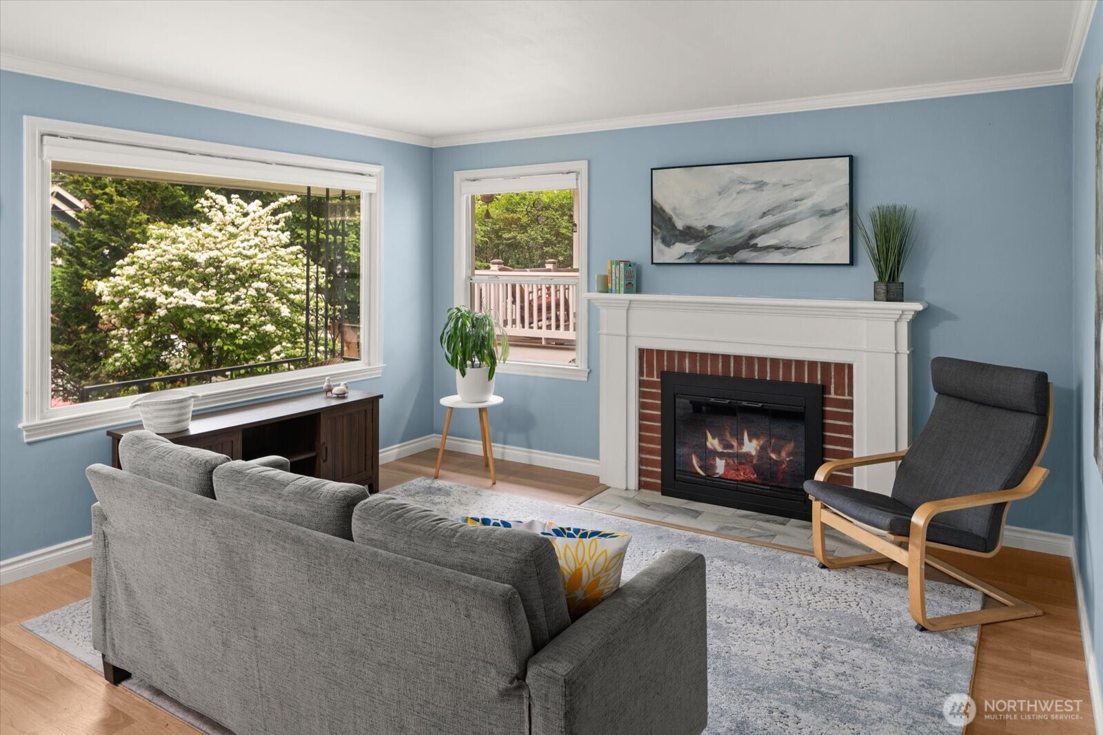 2129 42nd Avenue Southwest Seattle, WA 98116 - Photo 4 of 40