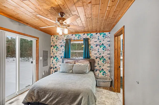 $290,000 | 3921 Laurel Drive, White Cloud, MI 49349