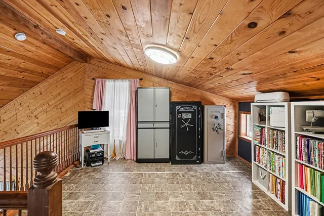 $290,000 | 3921 Laurel Drive, White Cloud, MI 49349