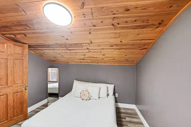 $290,000 | 3921 Laurel Drive, White Cloud, MI 49349