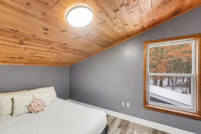 $290,000 | 3921 Laurel Drive, White Cloud, MI 49349