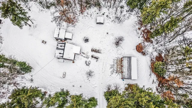 $290,000 | 3921 Laurel Drive, White Cloud, MI 49349