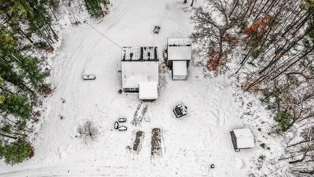 $290,000 | 3921 Laurel Drive, White Cloud, MI 49349