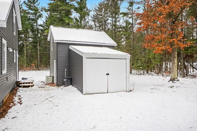 $290,000 | 3921 Laurel Drive, White Cloud, MI 49349