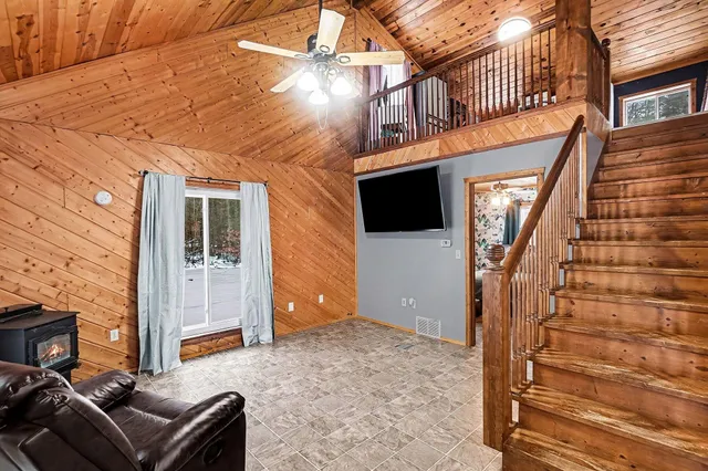 $290,000 | 3921 Laurel Drive, White Cloud, MI 49349