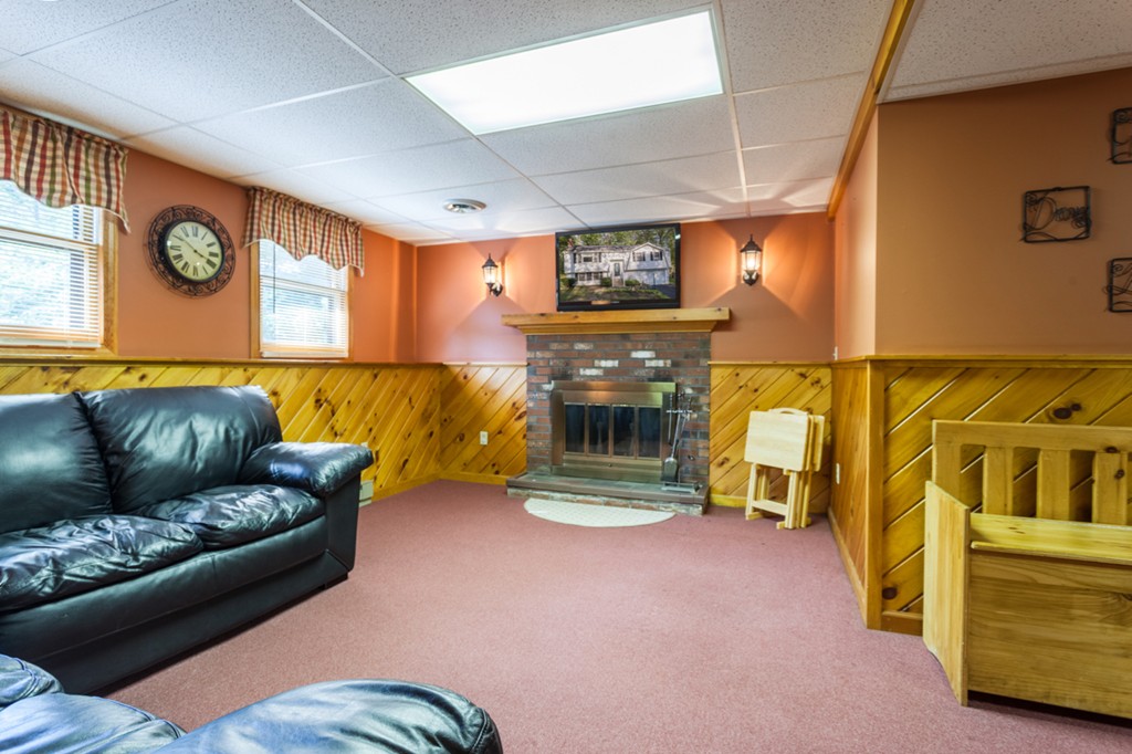 237 Swift Road Northbridge, MA 01588 - Photo 17 of 30