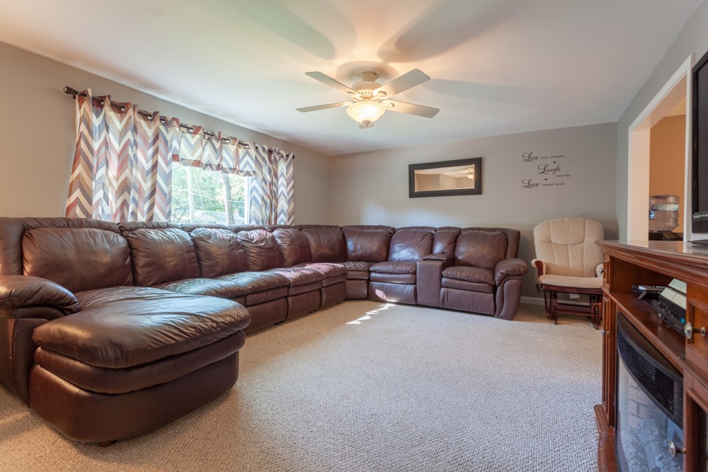 237 Swift Road Northbridge, MA 01588 - Photo 2 of 30