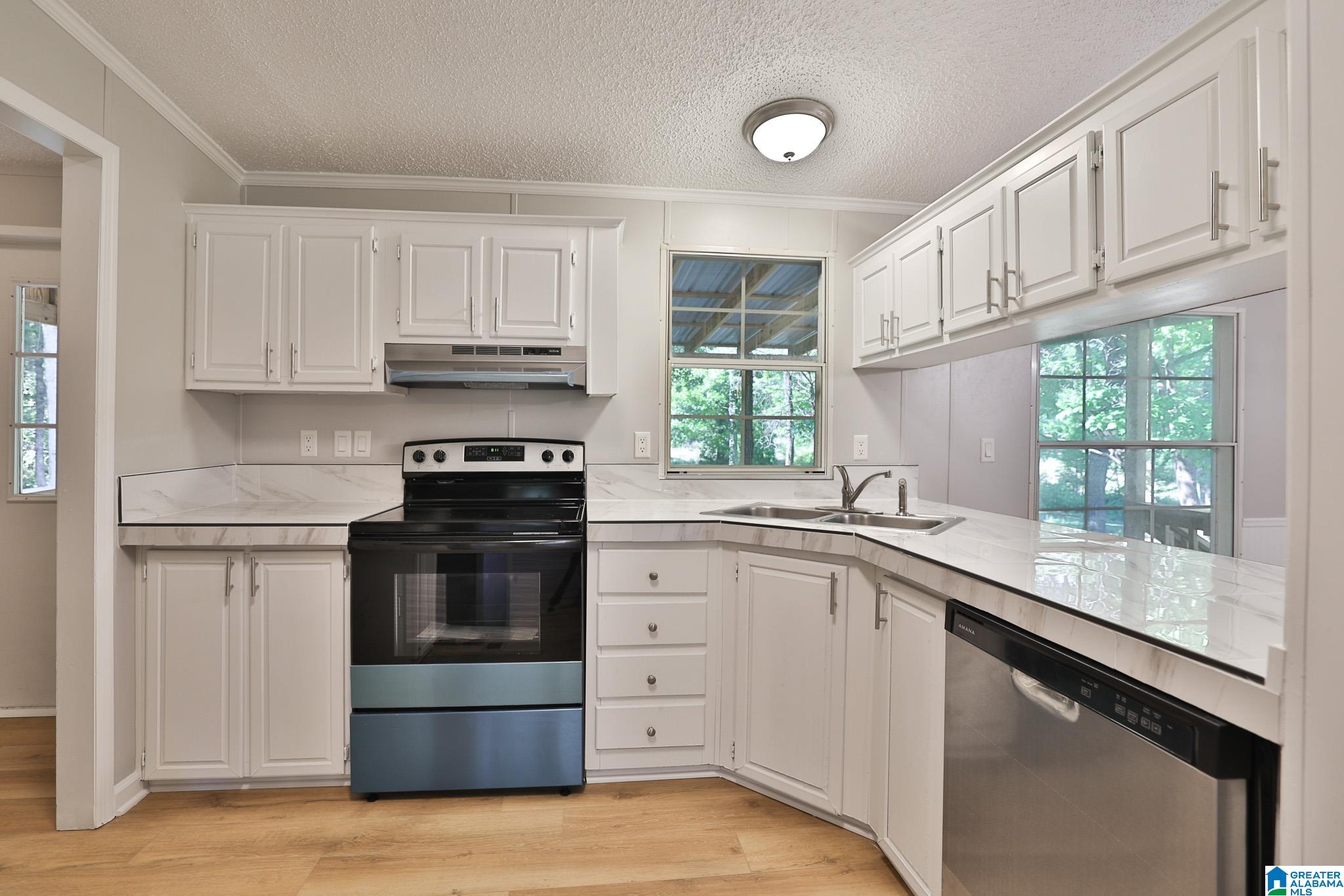 242 Deerfield Road Pell City, AL 35125 - Photo 11 of 41