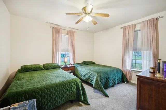 $1,550 | 801 Bishop Street, Smithville, TX 78957