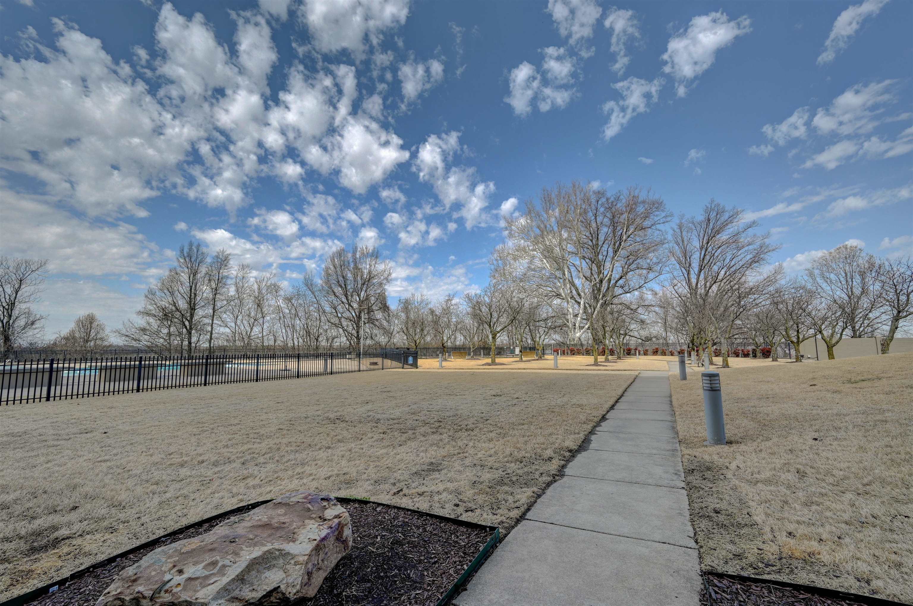 655 Riverside Drive, Unit 801 Memphis, TN 38103 - Photo 30 of 35