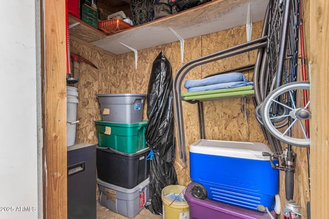 a view of entryway with a front door