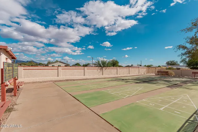 a view of a tennis court