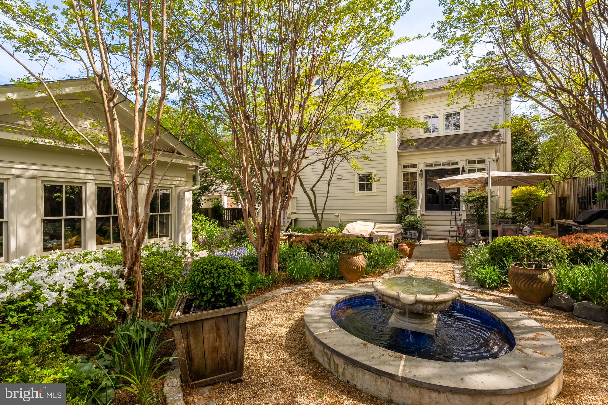 4111 18th Road North, Unit 1 Arlington, VA 22207 - Photo 16 of 16 a view of a house with backyard and sitting area