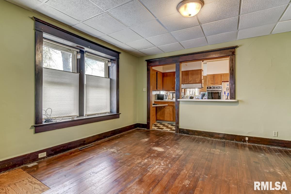 320 West Reynolds Street Springfield, IL 62702 - Photo 11 of 35