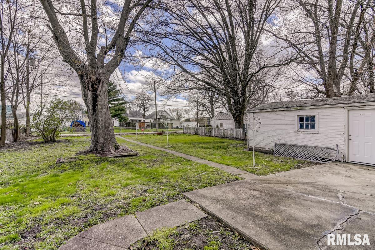 320 West Reynolds Street Springfield, IL 62702 - Photo 34 of 35