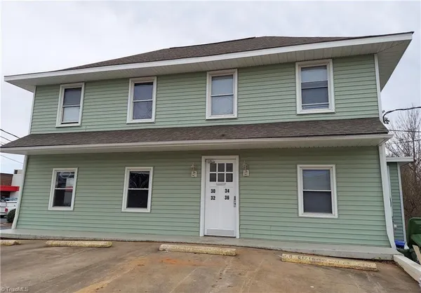 $1,225 | 34 East 4th Street, Lexington, NC 27292