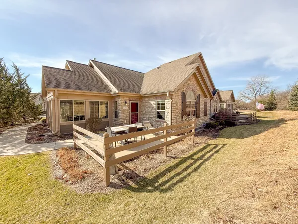 $585,000 | 15330 Huff Way, Brookfield, WI 53005