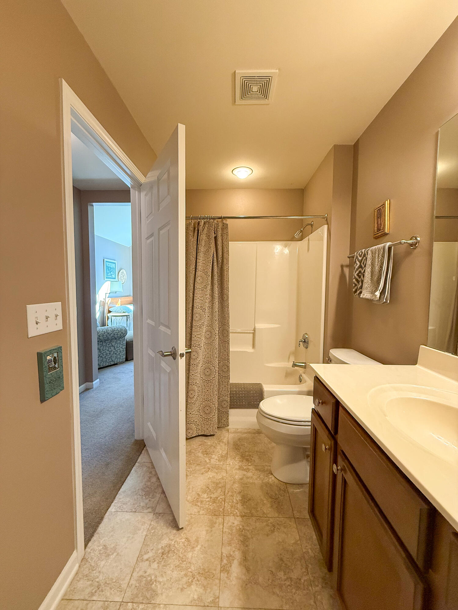 15330 Huff Way Brookfield, WI 53005 - Photo 9 of 56 IMG_9582