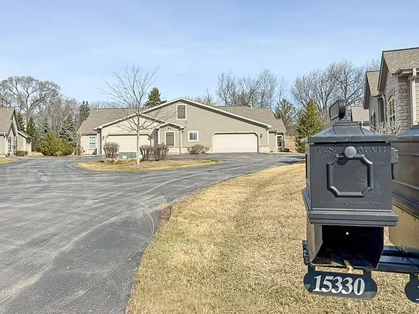 $585,000 | 15330 Huff Way, Brookfield, WI 53005