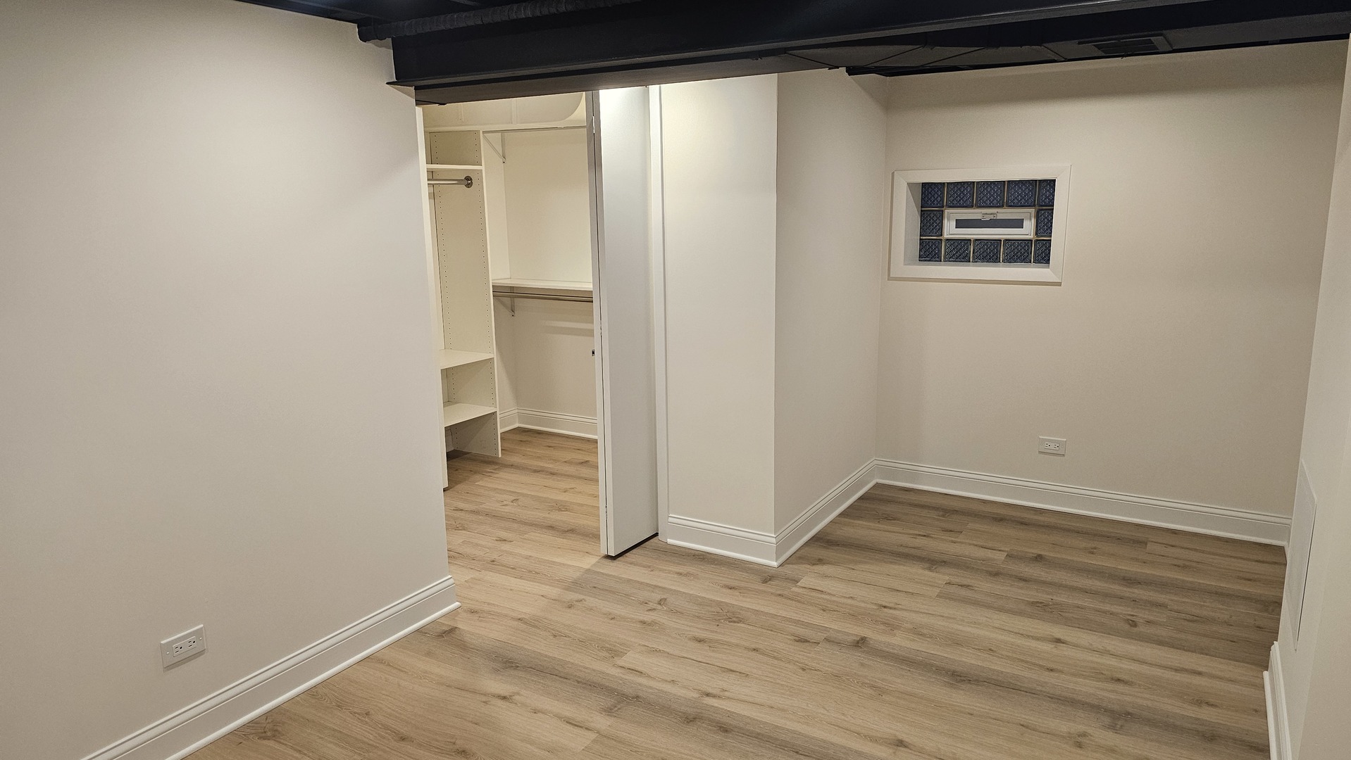 4533 North Keystone Avenue Chicago, IL 60630 - Photo 24 of 26