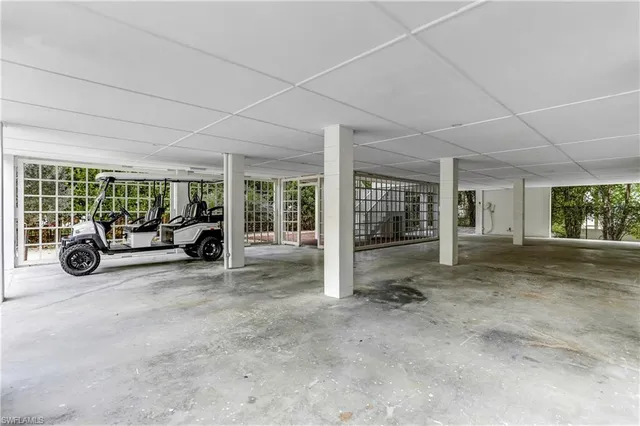 $25,000 | 370 6th Avenue South, Naples, FL 34102