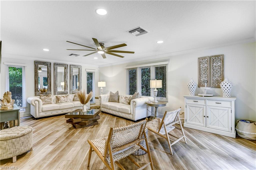 370 6th Avenue South Naples, FL 34102 - Photo 6 of 50