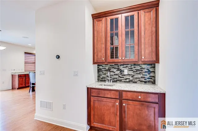 $6,000 | 6 Condor Court, Monmouth Junction, NJ 08852