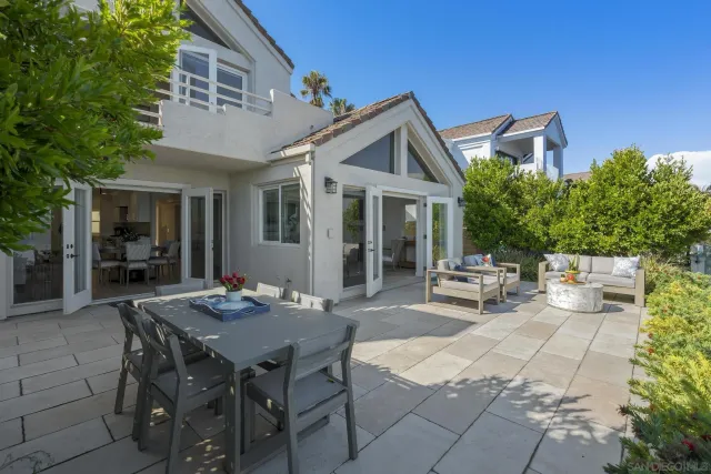 $3,895,000 | 55 Spinnaker Way, Coronado, CA 92118