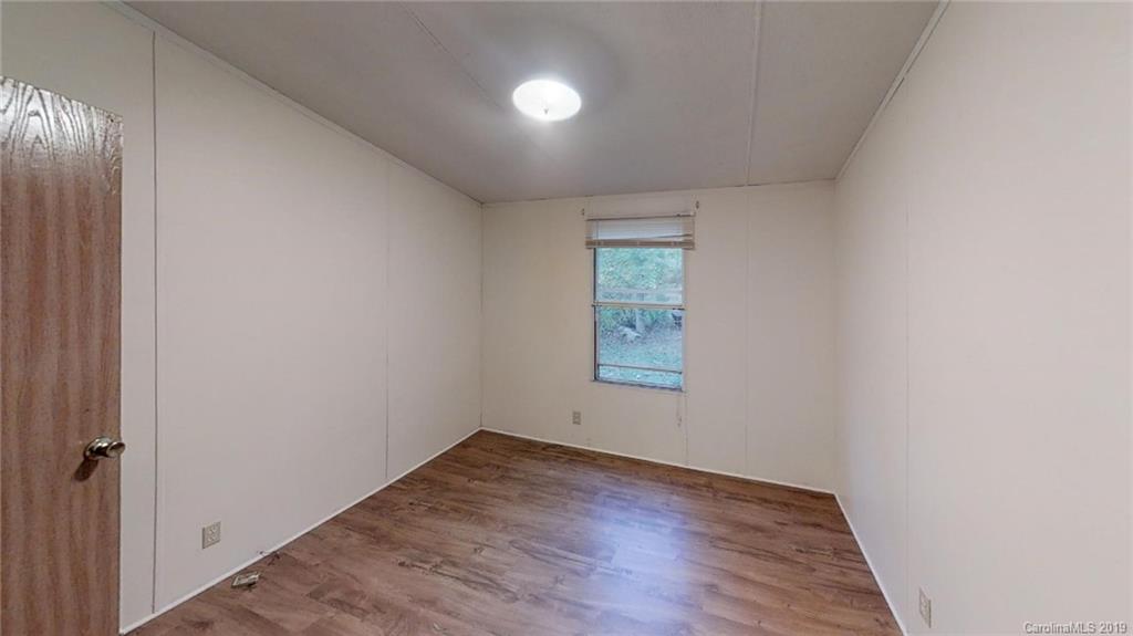 305 Long Branch Road Swannanoa, NC 28778 - Photo 14 of 20 Gallery Image 14