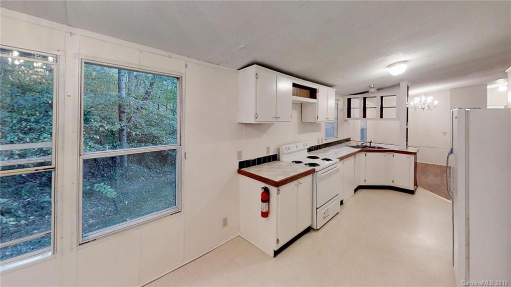 305 Long Branch Road Swannanoa, NC 28778 - Photo 8 of 20 Gallery Image 8