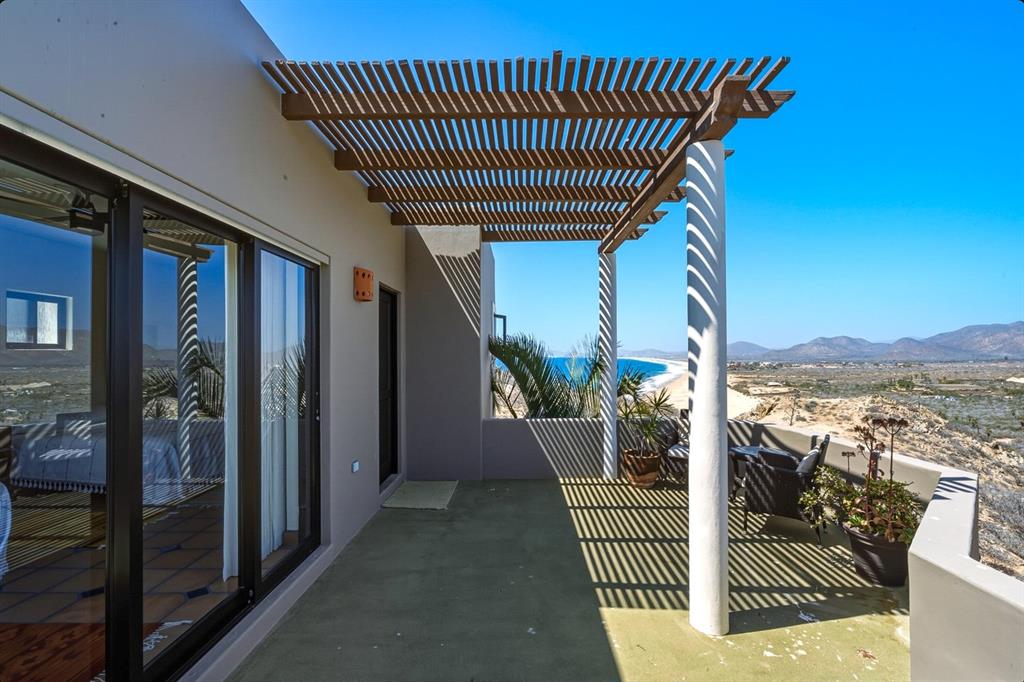 1 Arriba De Lane Roca, OUTSIDE OF THE US 99999 - Photo 21 of 40 a view of balcony