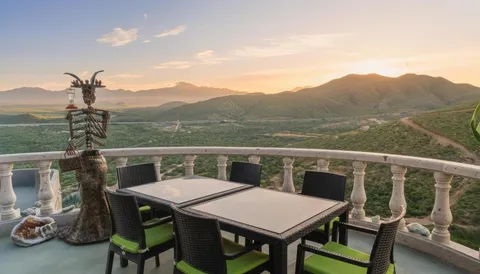 $3,599,000 | 1 Arriba De Lane, Roca, OUTSIDE OF THE US 99999