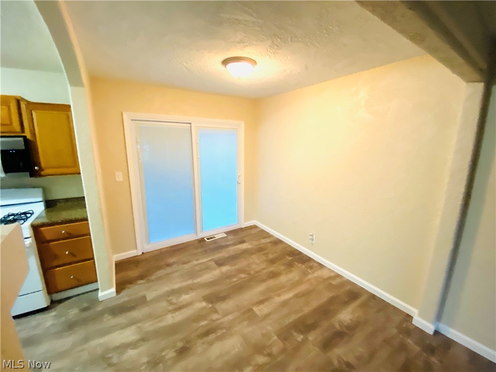 4125 New Road Youngstown, OH 44515 - Photo 4 of 26 Gallery Image 4