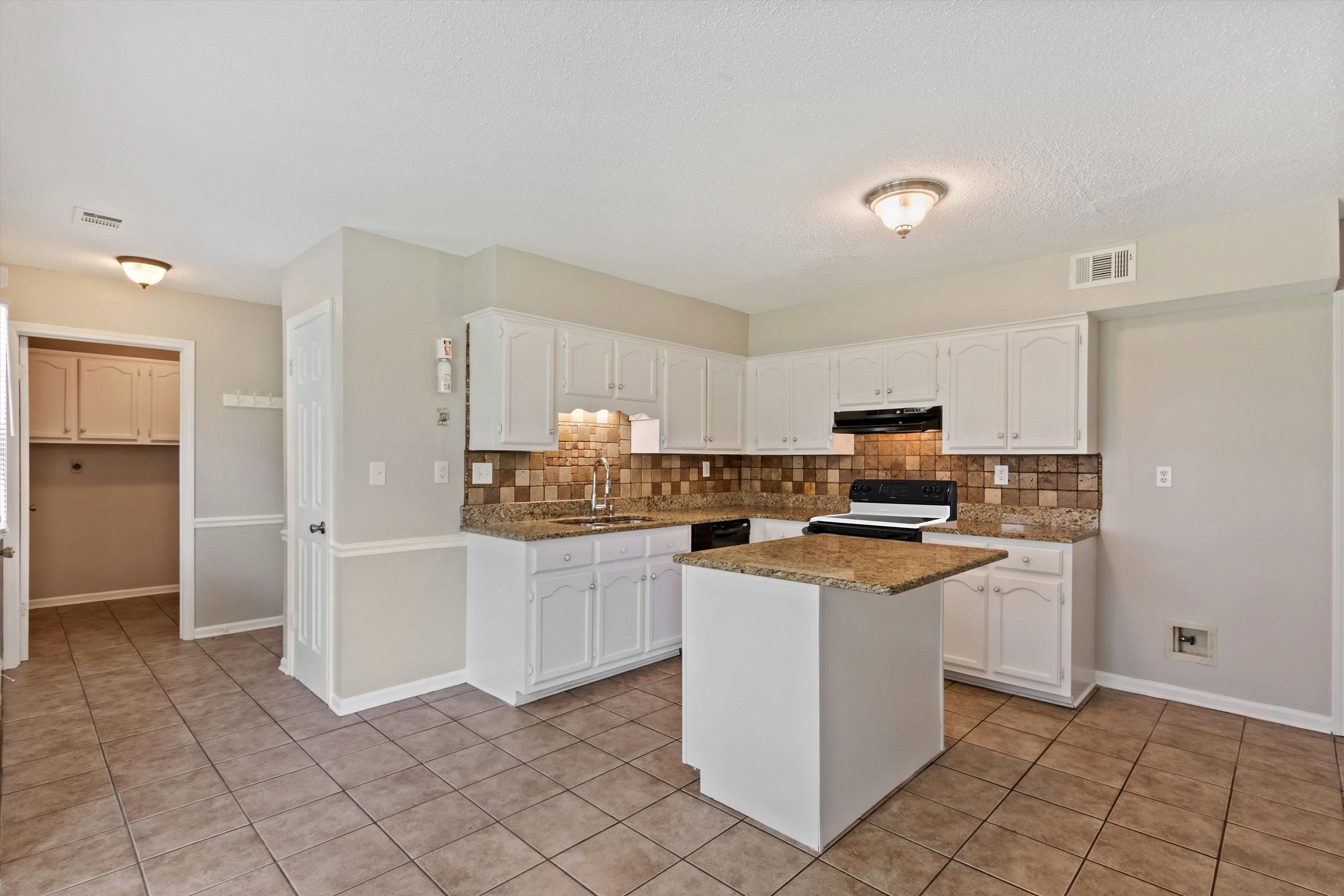 856 North Wood Shadows Lane Memphis, TN 38018 - Photo 11 of 30
