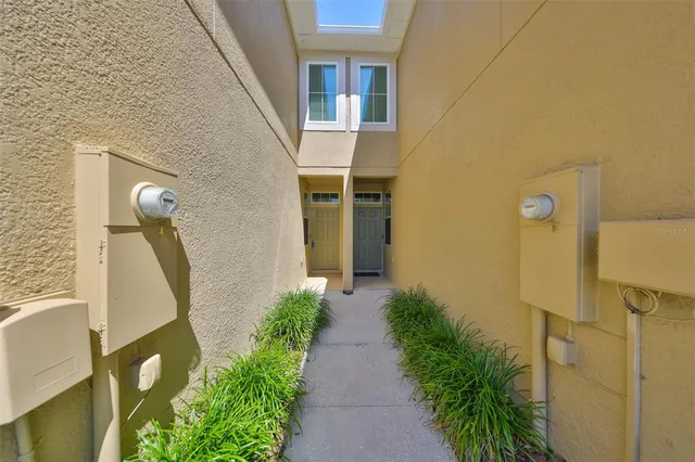 $264,900 | 2138 Broadway View Avenue, Brandon, FL 33510